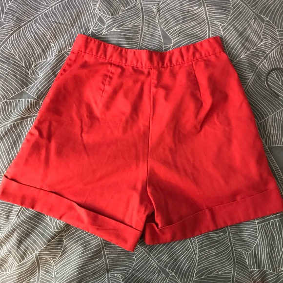 Vintage red pleated cuffed high waisted suit short - Picture 8 of 8